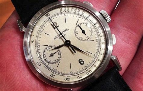 1946 patek philippe rare platinum chronograph ref 1579|Patek Philippe. An extremely fine and rare platinum chronograph .